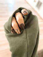 “Leaf Me Alone” Press-On Nail Kit